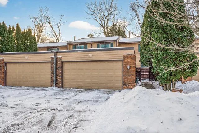 $282,500 | 4757 Spring Circle, Minnetonka, MN 55345