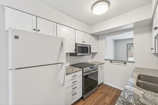 $282,500 | 4757 Spring Circle, Minnetonka, MN 55345