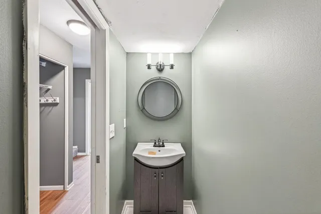 $282,500 | 4757 Spring Circle, Minnetonka, MN 55345