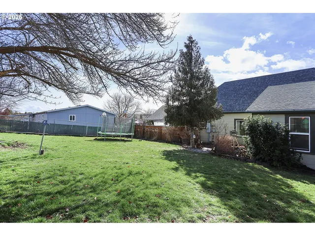 $395,000 | 552 Williams Street, Dufur, OR 97021