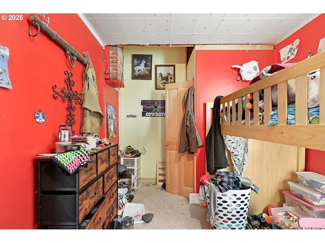 $395,000 | 552 Williams Street, Dufur, OR 97021