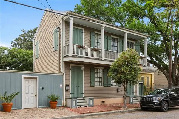$1,650 | 3019 Chestnut Street, New Orleans, LA 70115