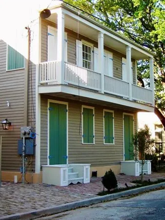$1,650 | 3019 Chestnut Street, New Orleans, LA 70115