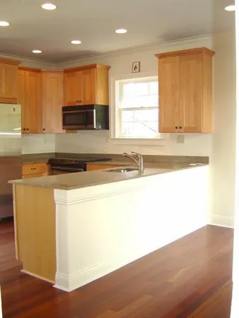$1,650 | 3019 Chestnut Street, New Orleans, LA 70115