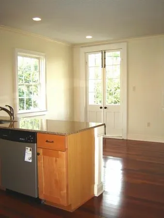 $1,650 | 3019 Chestnut Street, New Orleans, LA 70115