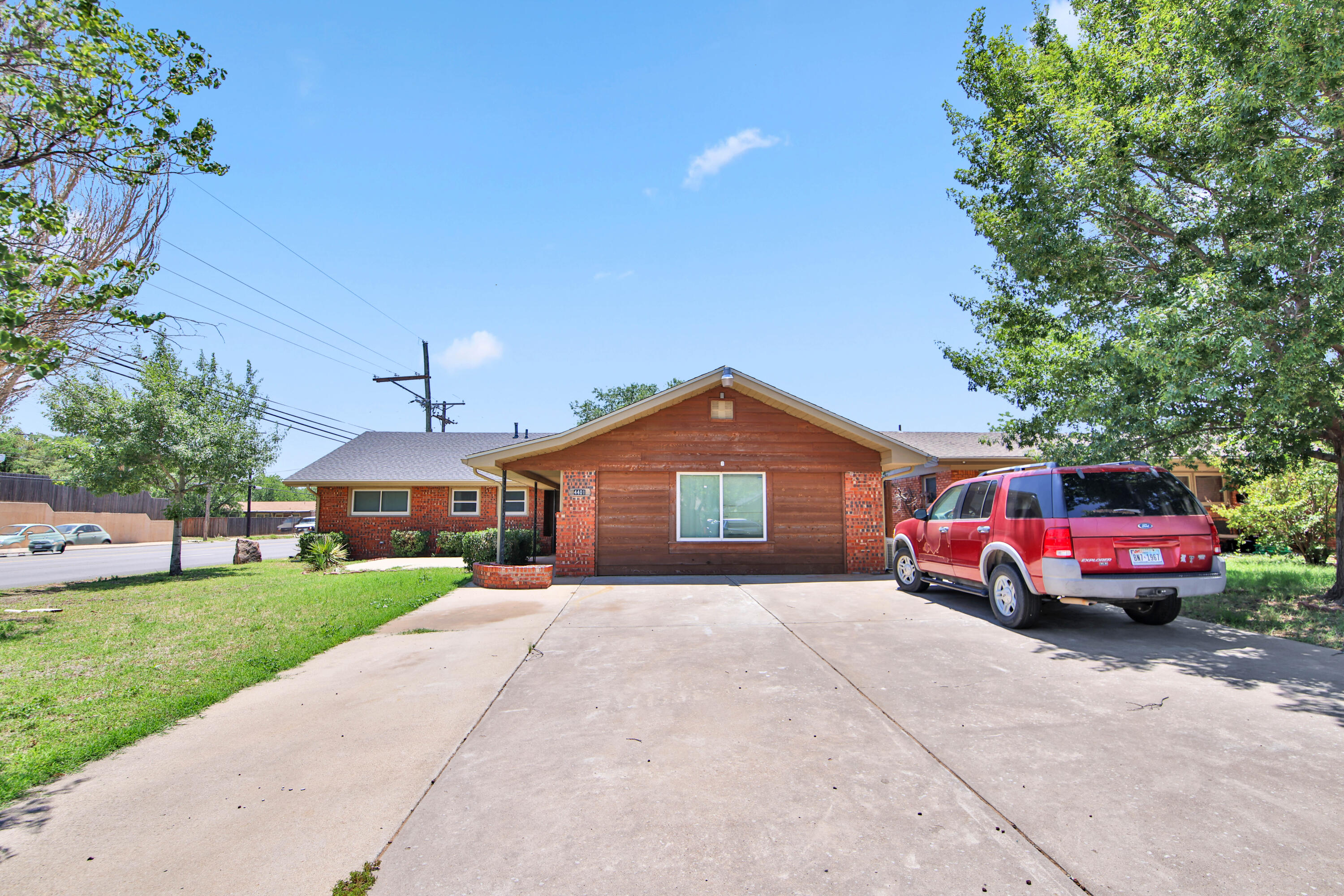 4401 28th Street Lubbock, TX 79410 - Photo 2 of 38 IMG_9859