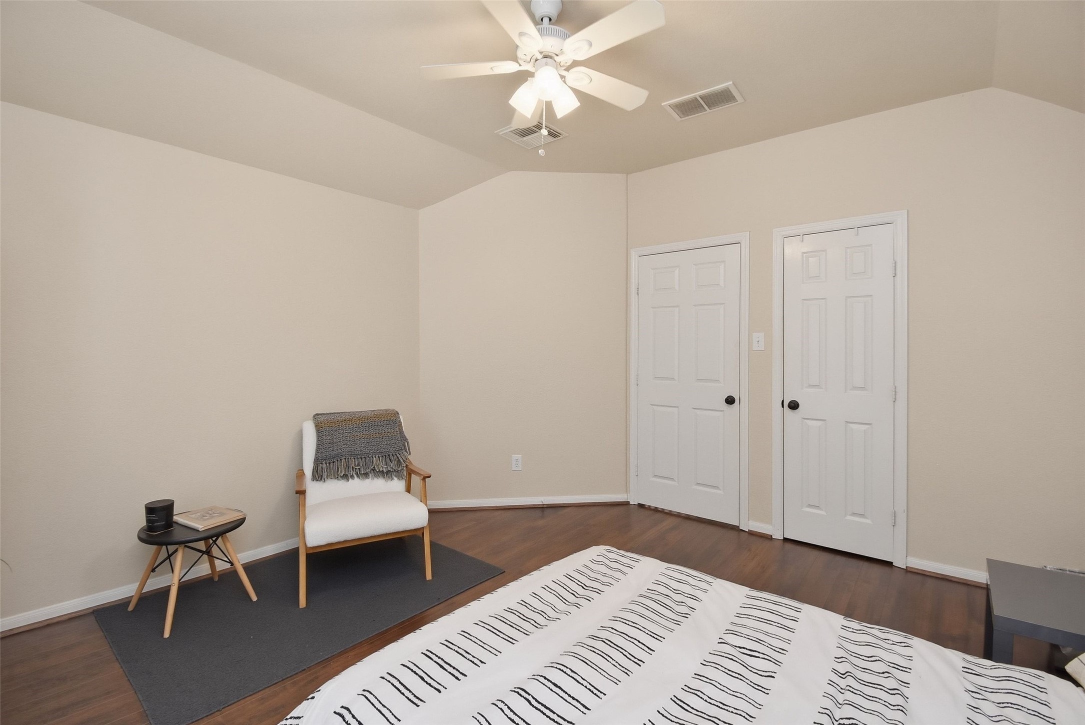 5615 Edgewood Pl Drive Spring, TX 77379 - Photo 37 of 48 Spacious upstairs bedroom with high ceilings, neutral tones and ample closet space for flexible living arrangements.