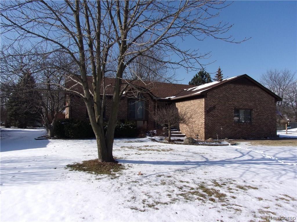 3903 John R Road Troy, MI 48083 - Photo 2 of 28 Custom Ranch! Corner Lot,Troy Schools!