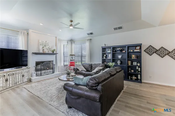$399,900 | 2605 Canyon Creek Drive, Temple, TX 76502
