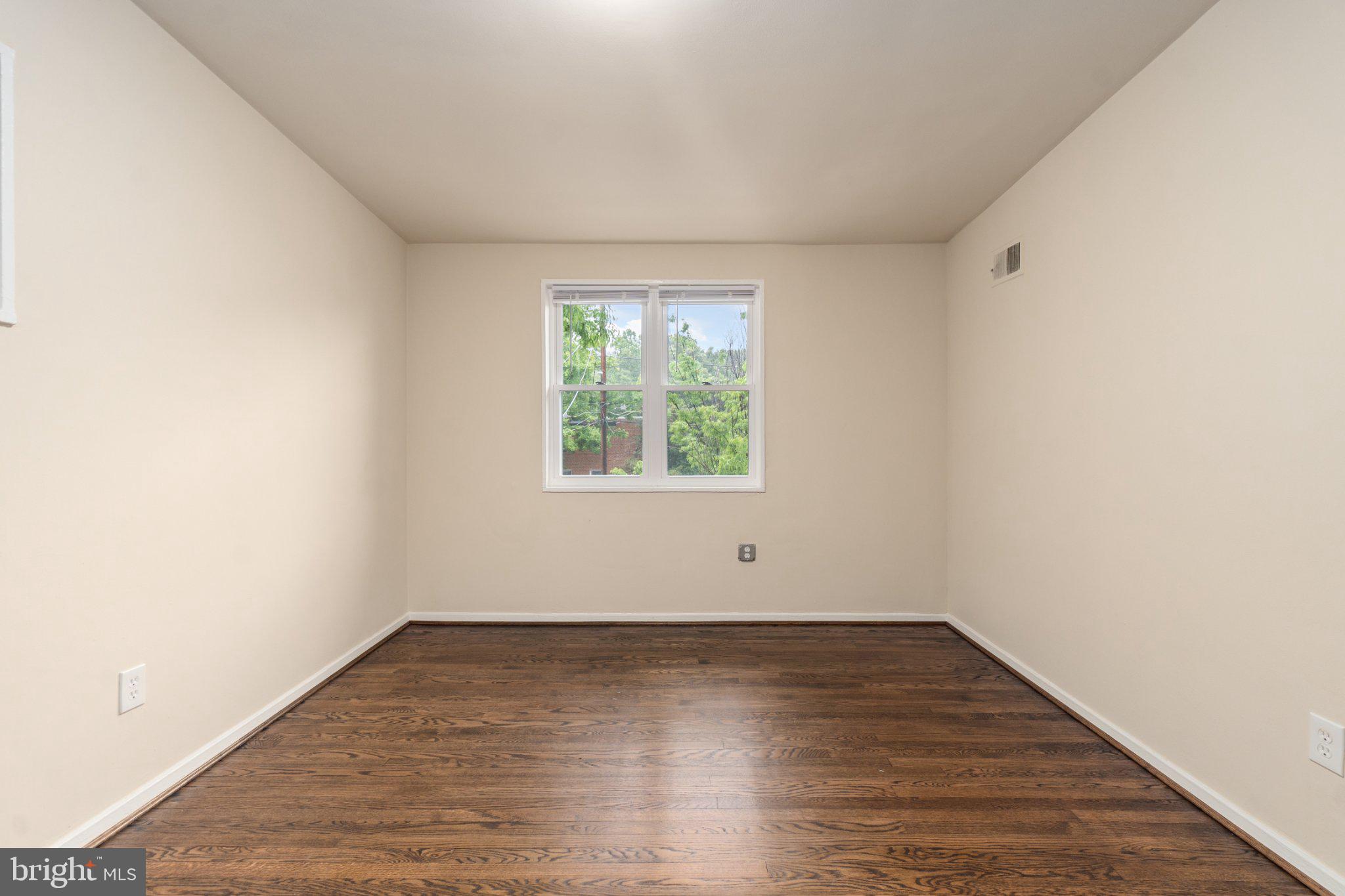 1029 Quebec Terrace, Unit 8 Silver Spring, MD 20903 - Photo 10 of 21 Bright and airy blank canvas space.
