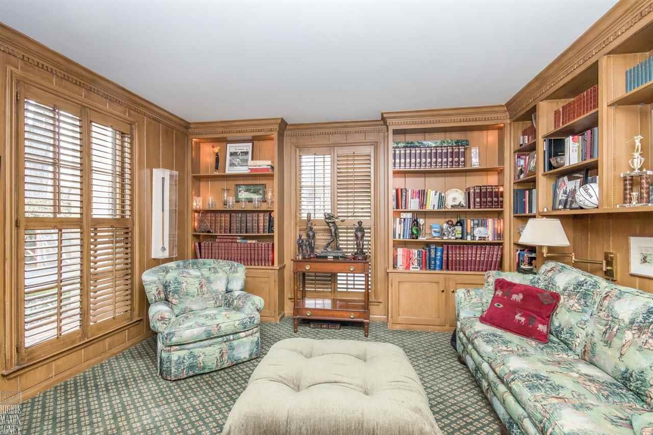 175 Touraine Road Grosse Pointe, MI 48236 - Photo 9 of 31 31393880-8.JPG
