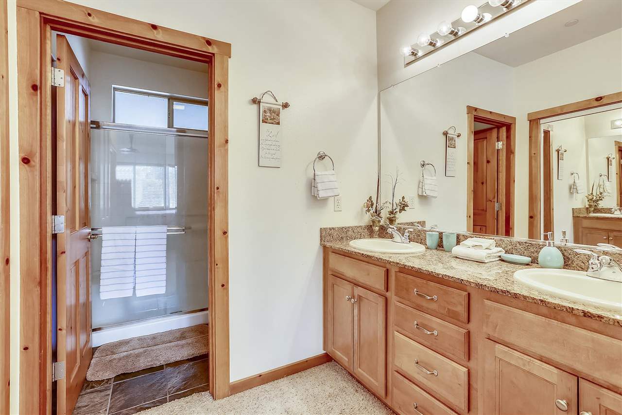 10583 Boulders Road, Unit 8 Truckee, CA 96161 - Photo 10 of 20 Gallery Image 10