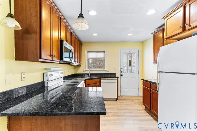 $1,400 | 511 South Harrison Street, Unit A, Richmond, VA 23220