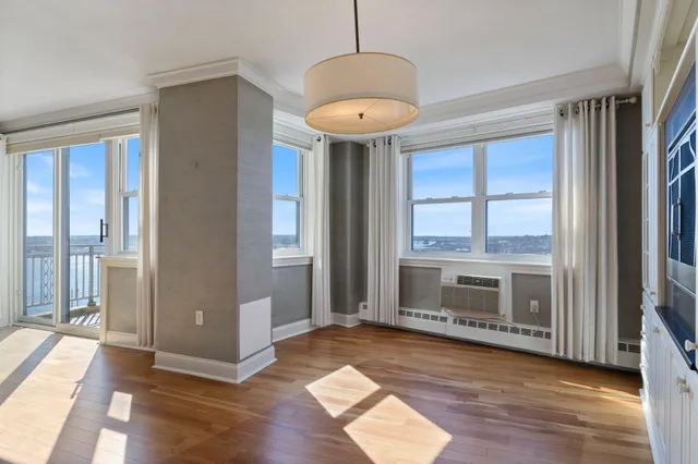 $945,000 | 45 Eastern Promenade, Unit 11H, Portland, ME 04101