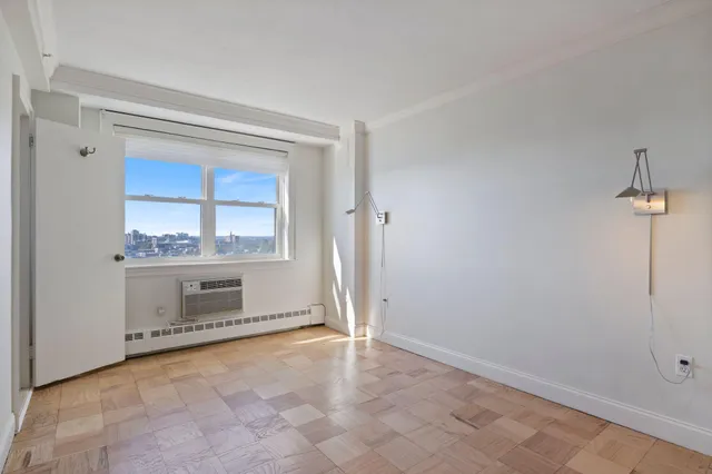 $945,000 | 45 Eastern Promenade, Unit 11H, Portland, ME 04101