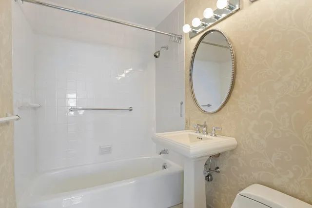 $945,000 | 45 Eastern Promenade, Unit 11H, Portland, ME 04101