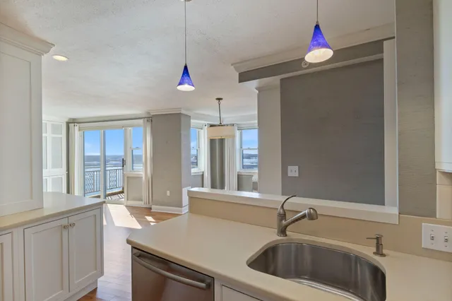 $945,000 | 45 Eastern Promenade, Unit 11H, Portland, ME 04101