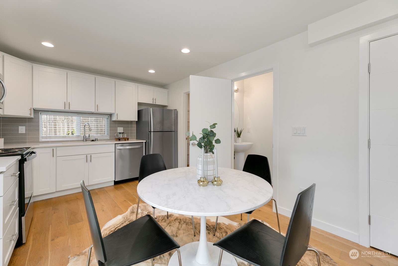 4246 South Graham Street Seattle, WA 98118 - Photo 9 of 21