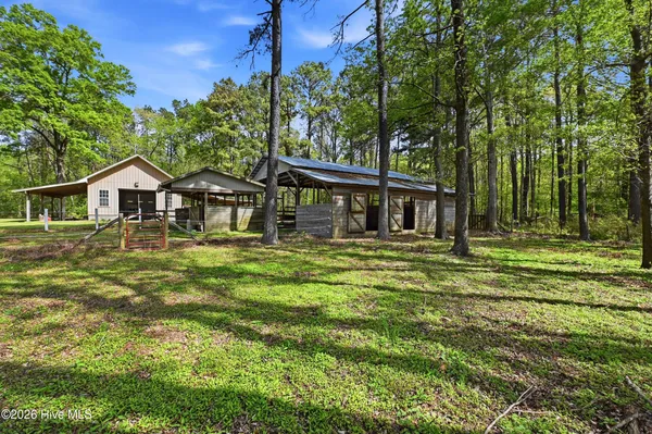 $999,999 | 2639 Highway 211, Clarkton, NC 28433