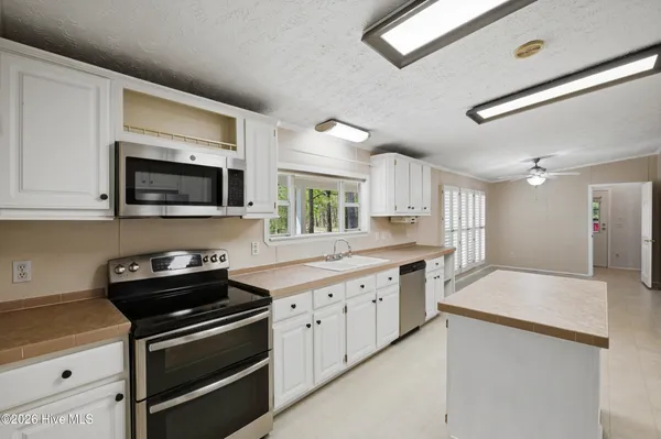 $999,999 | 2639 Highway 211, Clarkton, NC 28433