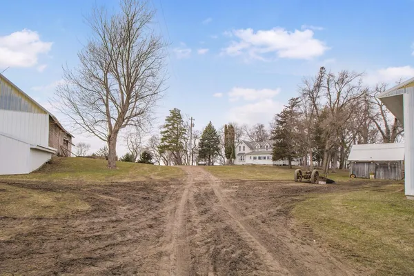 $329,900 | 16827 Walden Avenue, Hutchinson, MN 55350