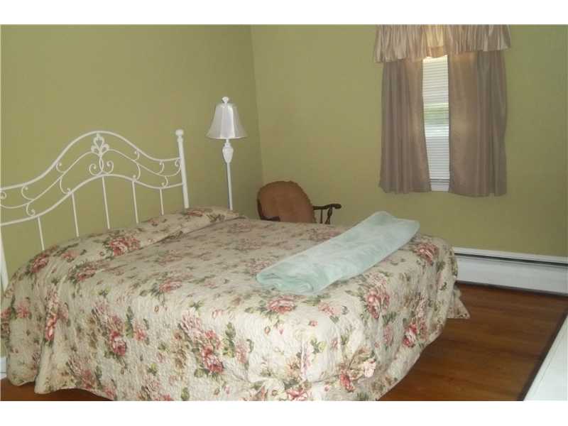 10 Rutherford Court, Unit 4 Warwick, RI 02886 - Photo 6 of 8 Master Bedroom.