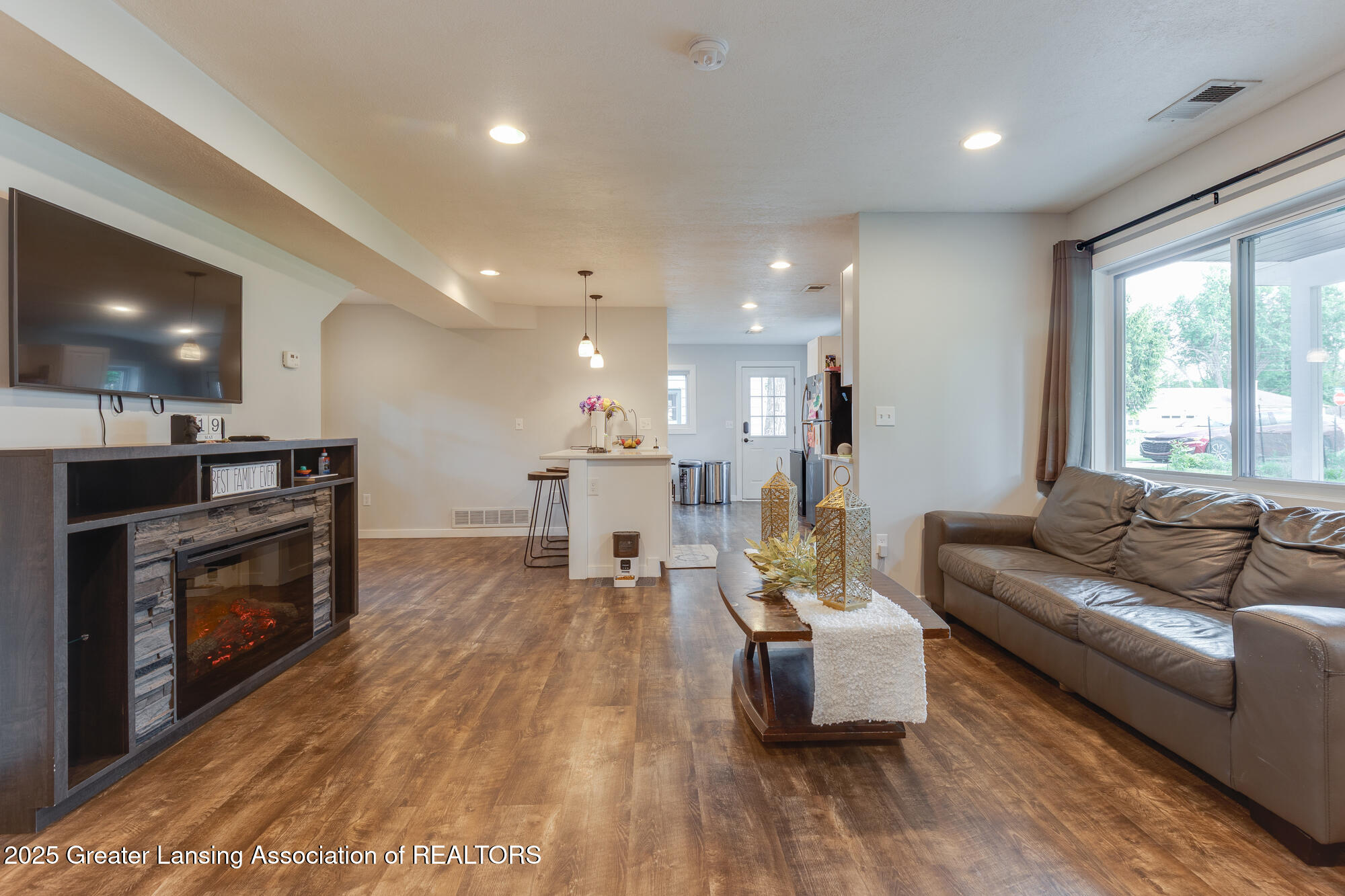 4614 Addison Road Lansing, MI 48917 - Photo 17 of 42 4614_Addison_KAREN-22