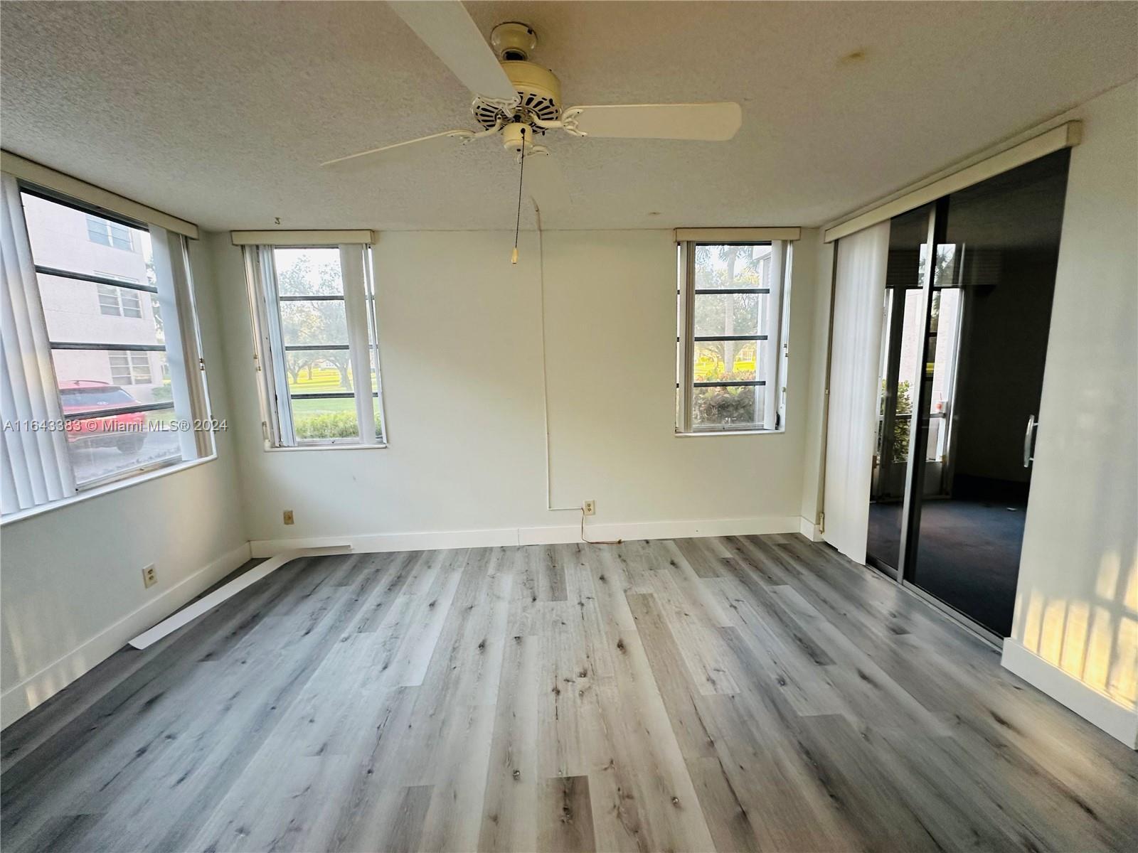 9501 Seagrape Drive, Unit 101 Davie, FL 33324 - Photo 6 of 15