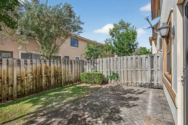 $4,200 | 8435 Blue Cove Way, Parkland, FL 33076