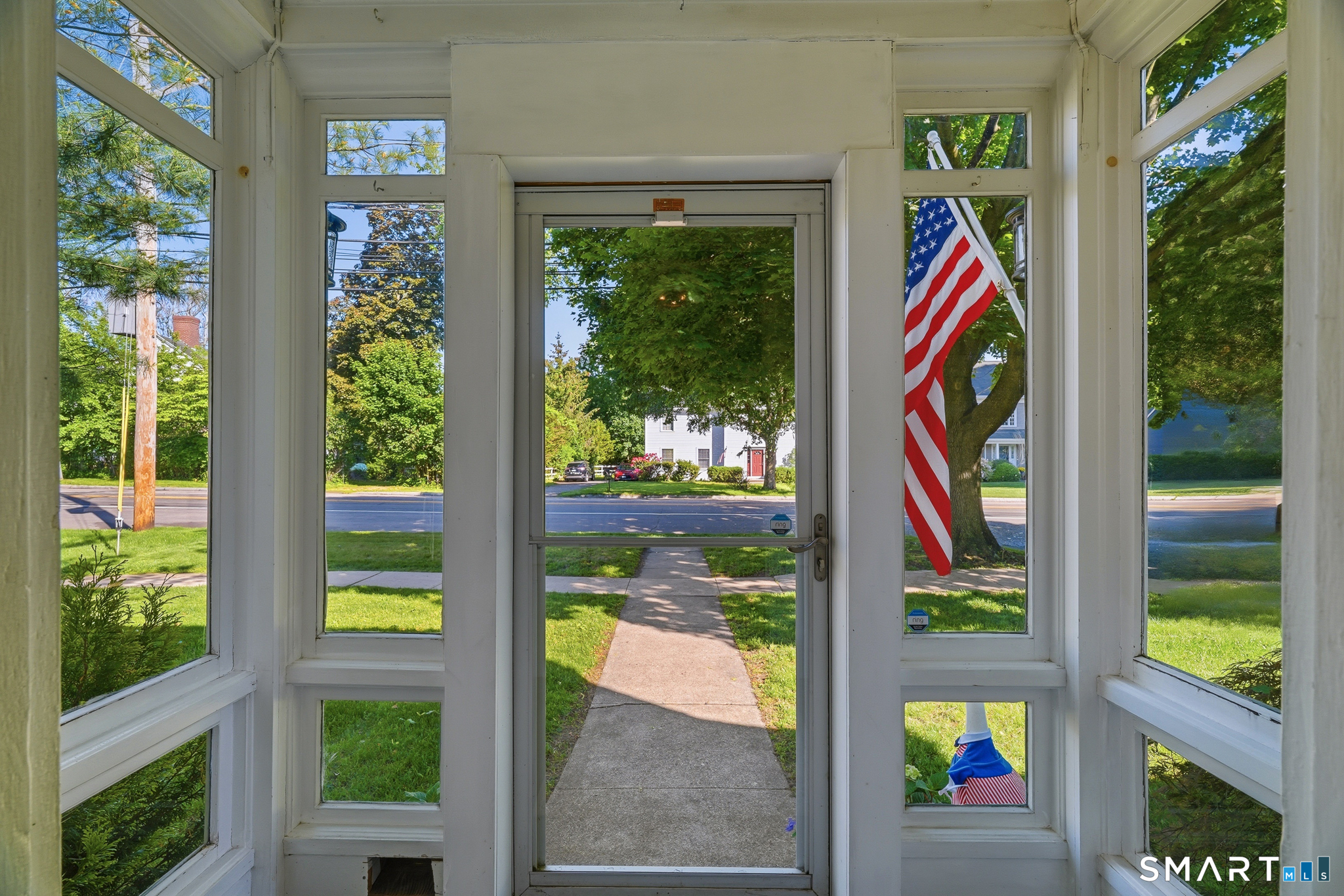 313 Old Post Road Fairfield, CT 06824 - Photo 12 of 40