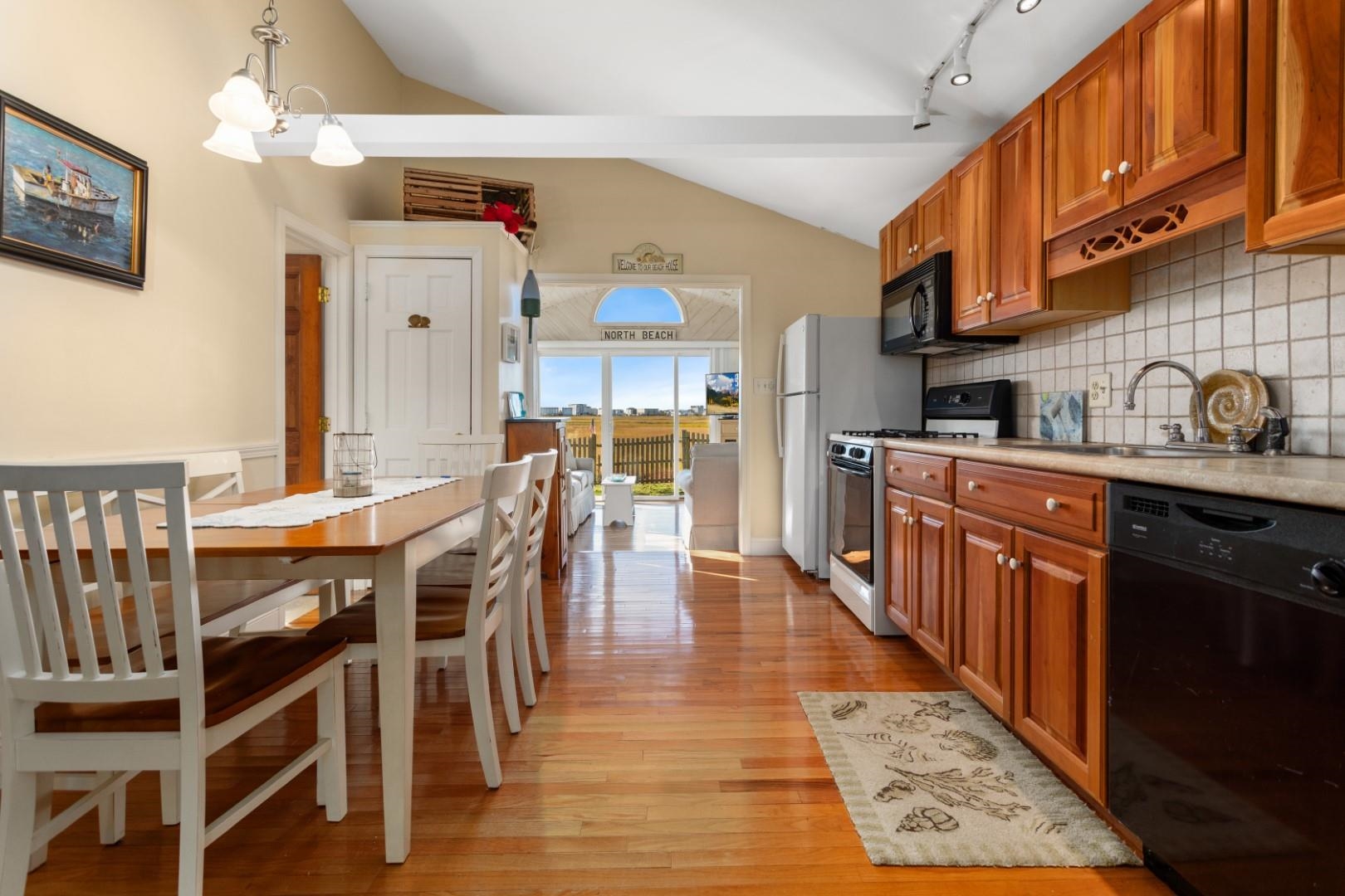 535 Winnacunnet Road Hampton, NH 03842 - Photo 5 of 49