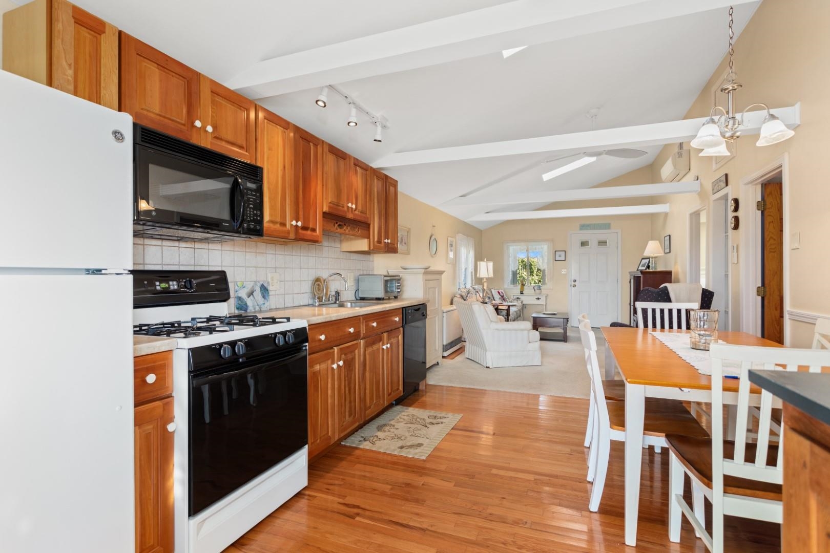535 Winnacunnet Road Hampton, NH 03842 - Photo 6 of 49