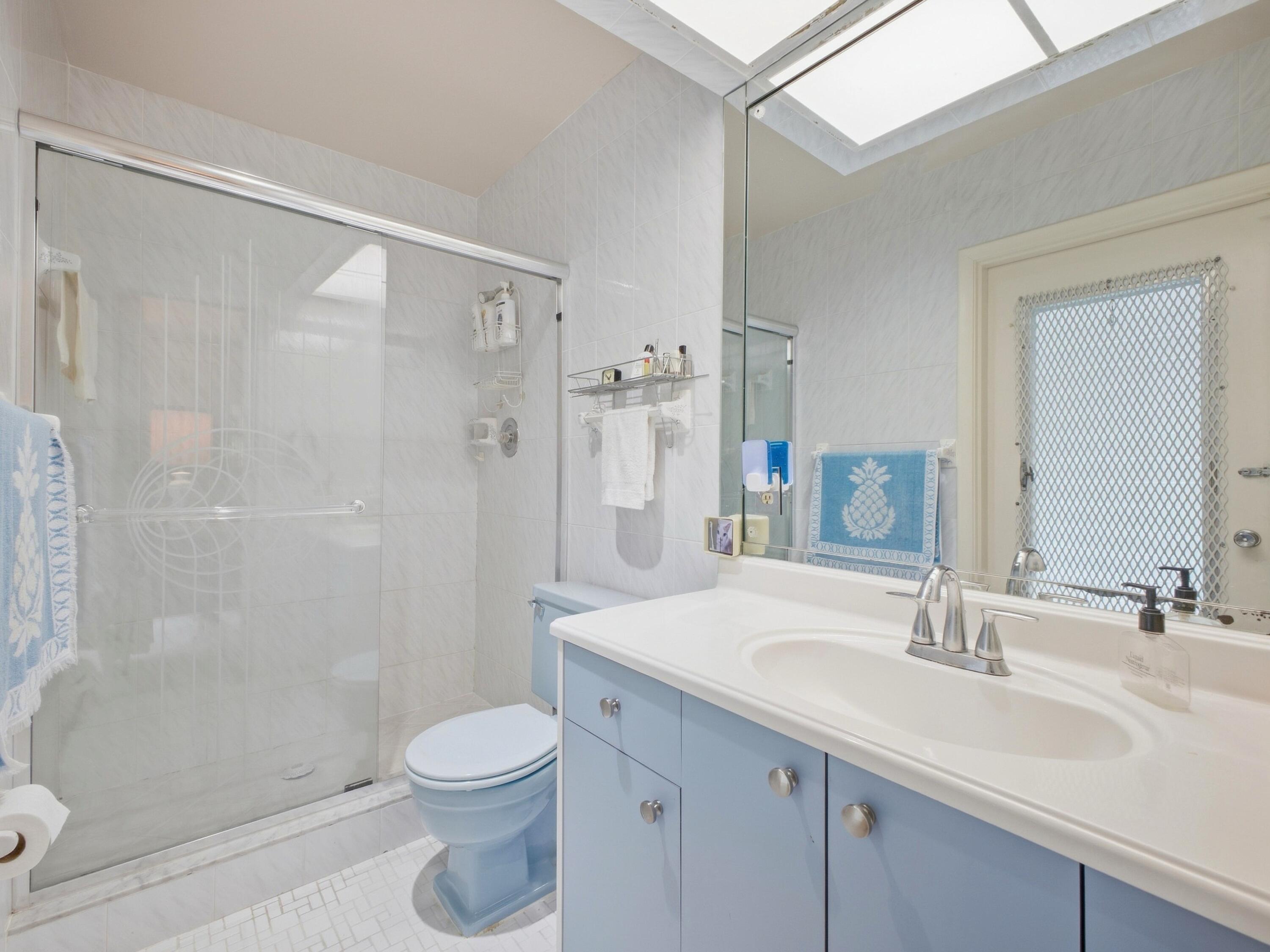 151 Southwest 8th Avenue Boca Raton, FL 33486 - Photo 25 of 39 Primary Bathroom