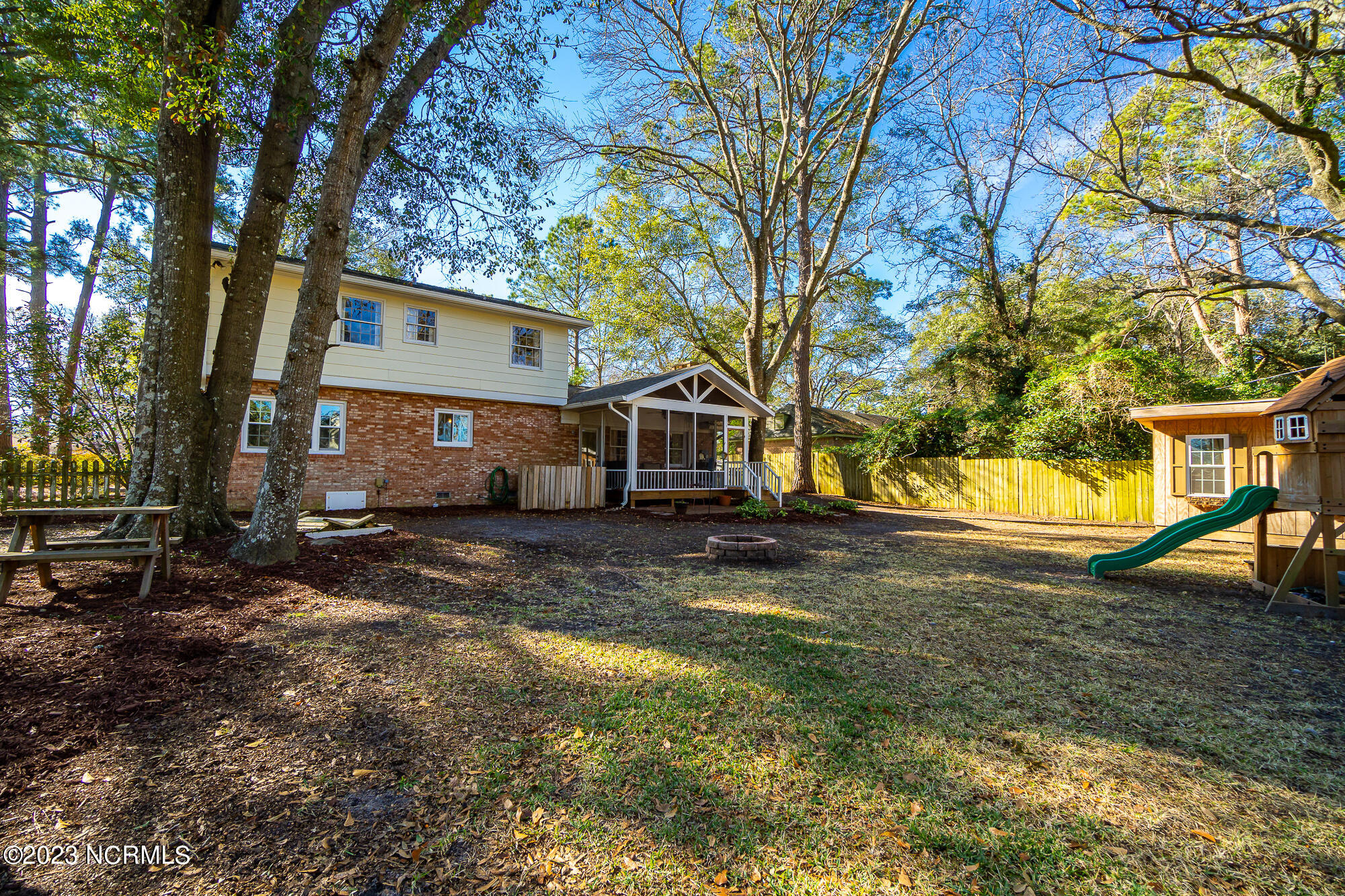 4200 Country Club Road Morehead City, NC 28557 - Photo 34 of 42 Backyard