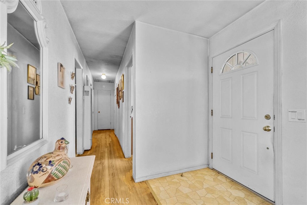 2551 Rome Avenue Anaheim, CA 92804 - Photo 15 of 27 a view of a bedroom