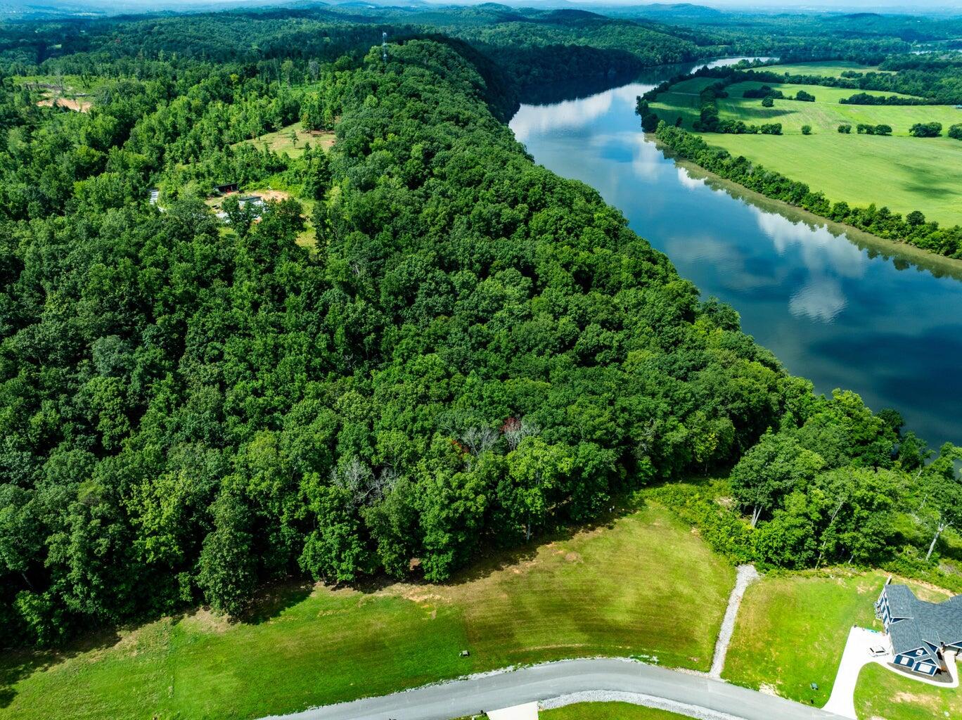 6428 Espalier Drive Decatur, TN 37322 - Photo 4 of 24 20260402185910328262000000-o