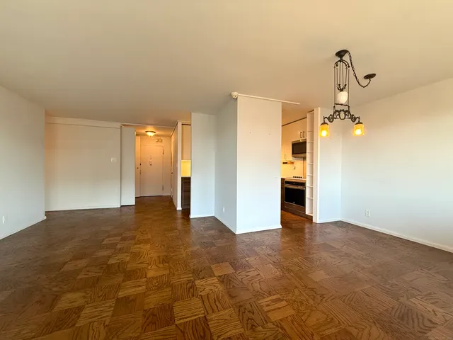 $235,500 | 100 York Street, Unit 12S, New Haven, CT 06511