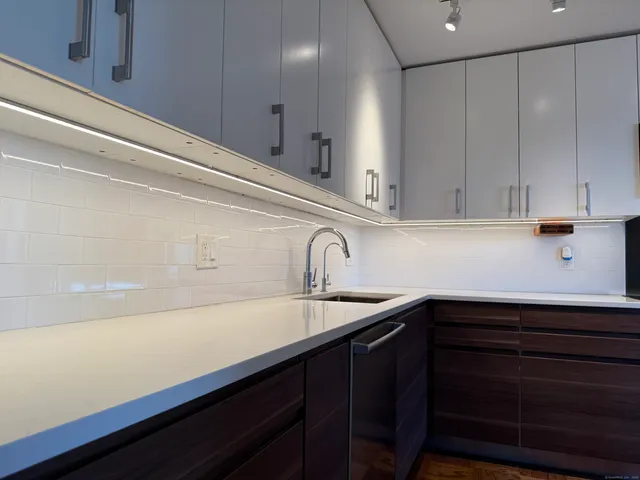 $235,500 | 100 York Street, Unit 12S, New Haven, CT 06511