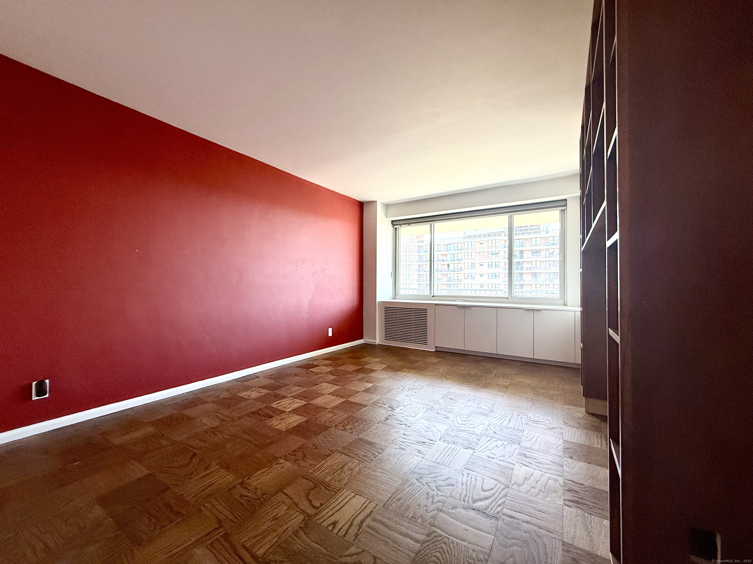 100 York Street, Unit 12S New Haven, CT 06511 - Photo 21 of 35 an empty room with windows