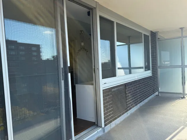 $235,500 | 100 York Street, Unit 12S, New Haven, CT 06511