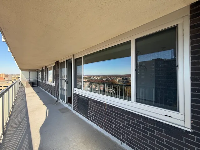 $235,500 | 100 York Street, Unit 12S, New Haven, CT 06511