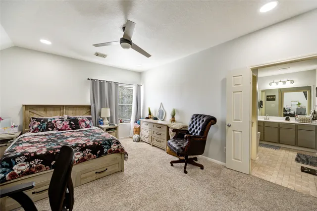 $2,000 | 21018 Fox Walk Trail, Humble, TX 77338