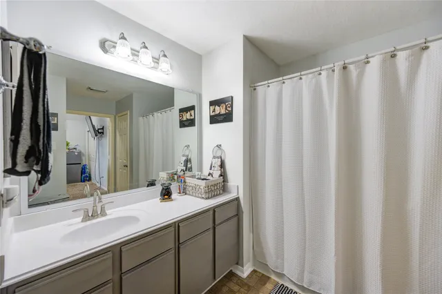 $2,000 | 21018 Fox Walk Trail, Humble, TX 77338