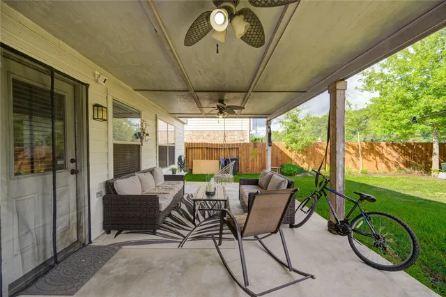 $2,000 | 21018 Fox Walk Trail, Humble, TX 77338