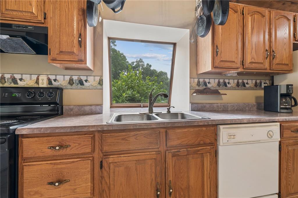 714 Highway 356 Apollo, PA 15613 - Photo 8 of 30