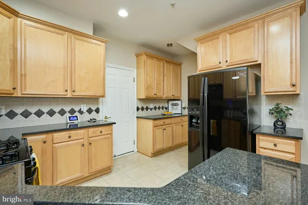 $379,000 | 7166 Little Thames Drive, Unit 181, Gainesville, VA 20155