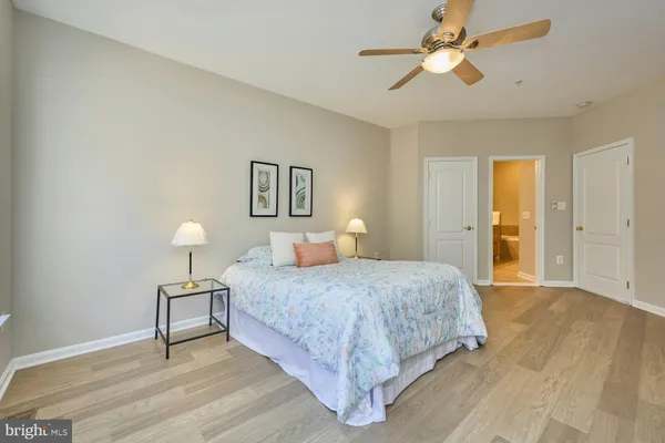 $379,000 | 7166 Little Thames Drive, Unit 181, Gainesville, VA 20155