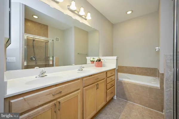 $379,000 | 7166 Little Thames Drive, Unit 181, Gainesville, VA 20155