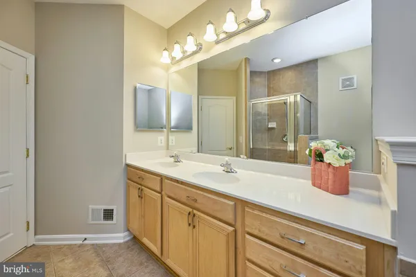 $379,000 | 7166 Little Thames Drive, Unit 181, Gainesville, VA 20155