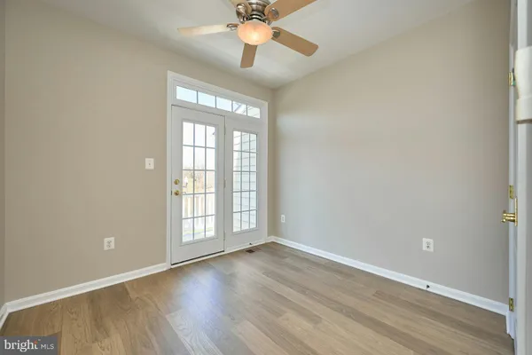 $379,000 | 7166 Little Thames Drive, Unit 181, Gainesville, VA 20155